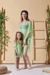 Yaprak Desen Yeşil Anne Çocuk Plaj Elbisesi